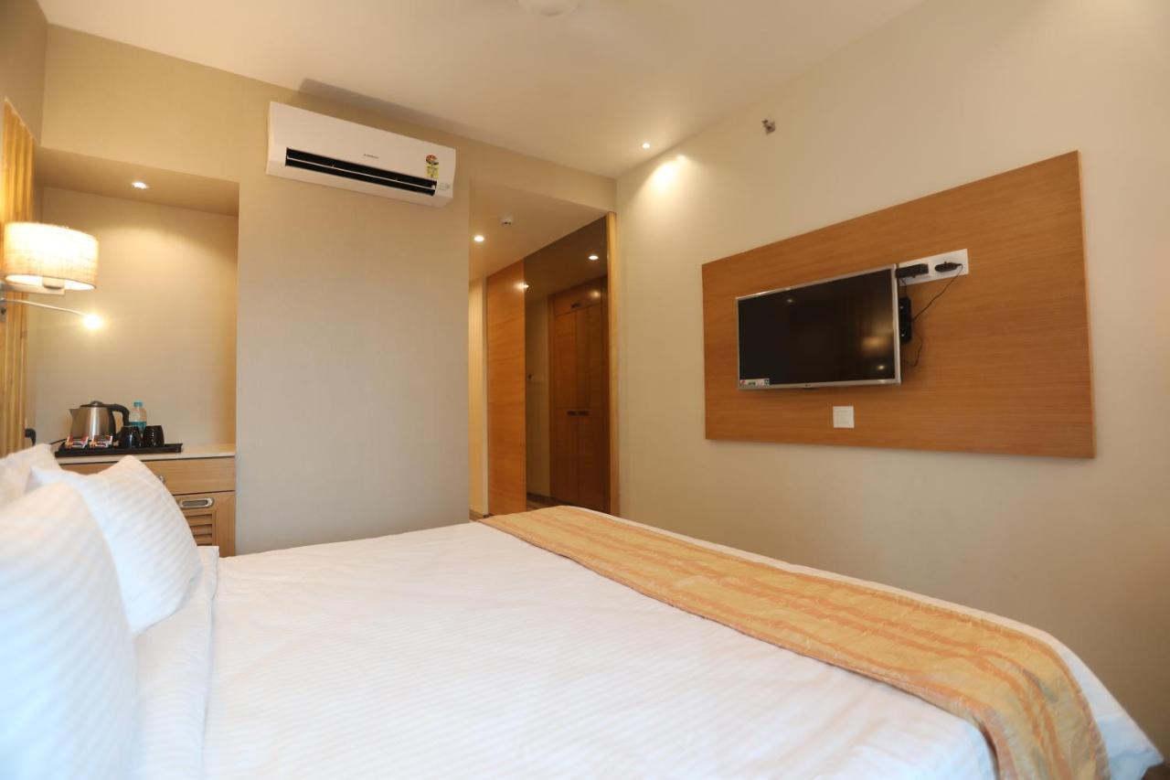 Hotel Cliffton Мумбаи Экстерьер фото
