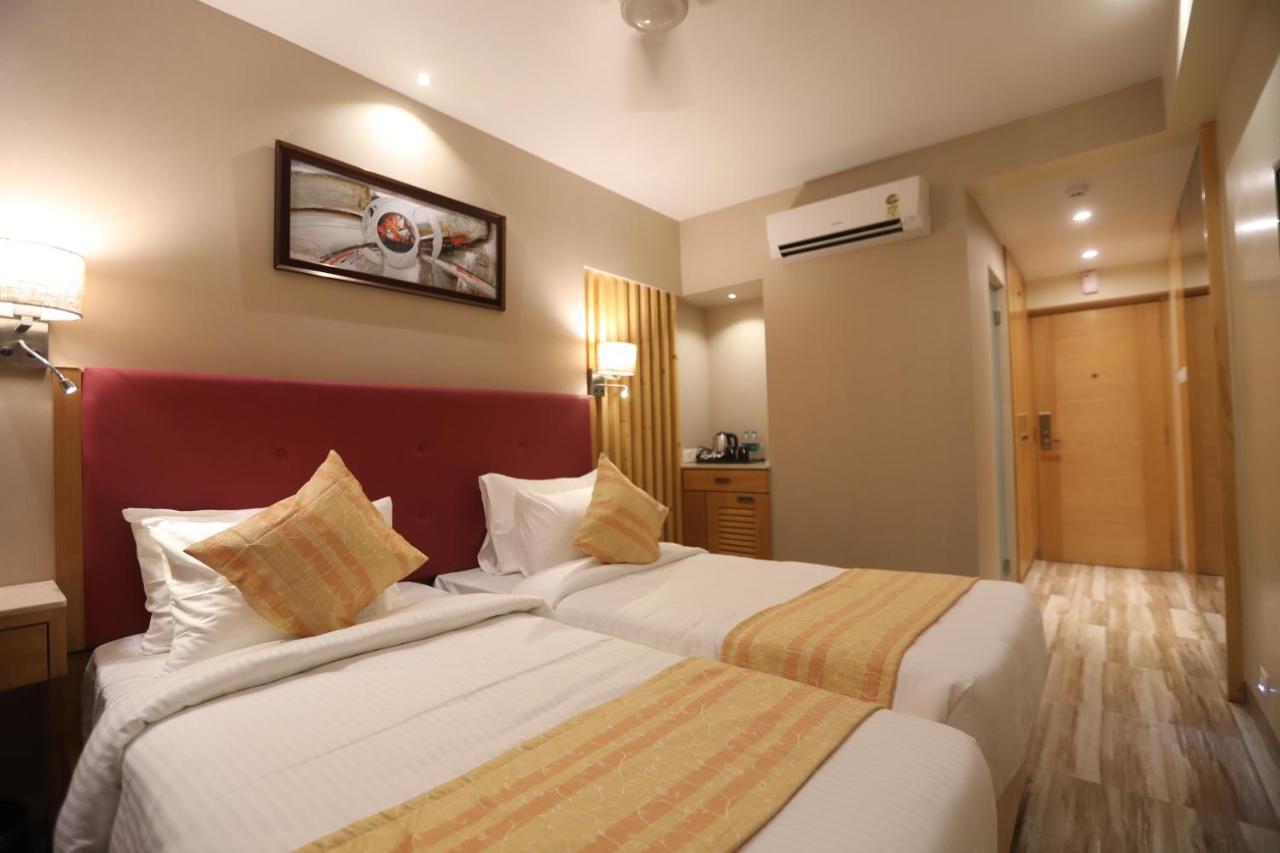 Hotel Cliffton Мумбаи Экстерьер фото