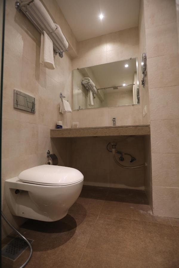Hotel Cliffton Мумбаи Экстерьер фото