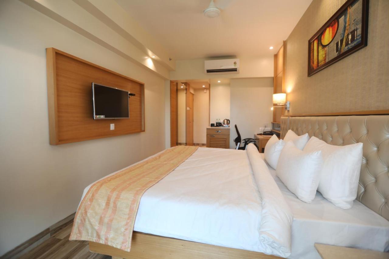 Hotel Cliffton Мумбаи Экстерьер фото
