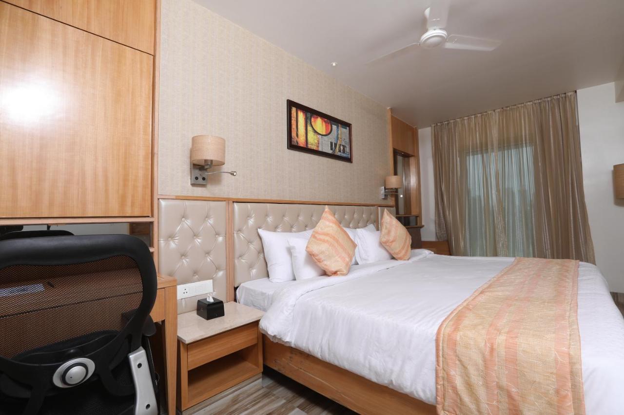 Hotel Cliffton Мумбаи Экстерьер фото