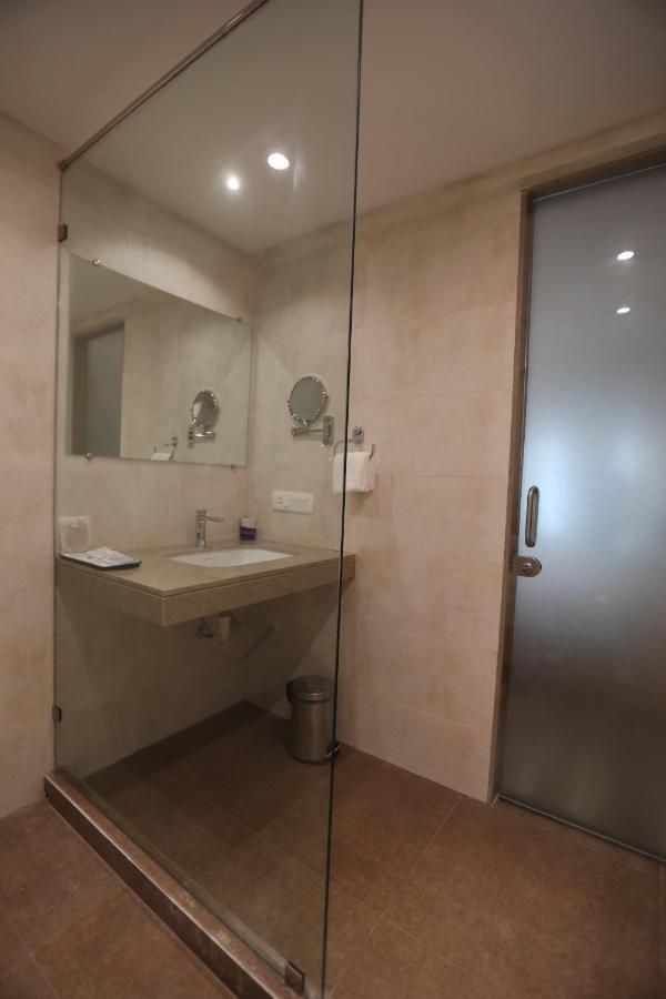 Hotel Cliffton Мумбаи Экстерьер фото