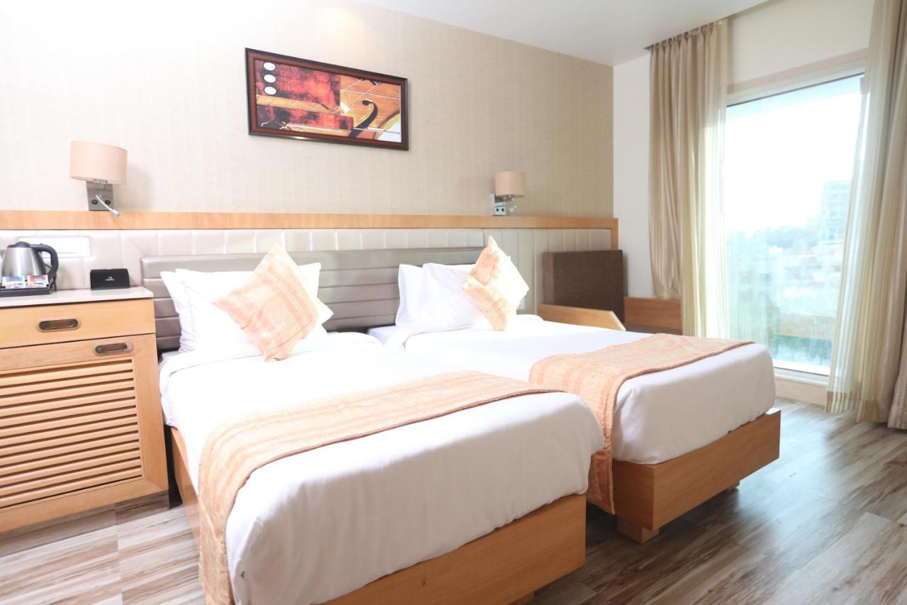 Hotel Cliffton Мумбаи Экстерьер фото