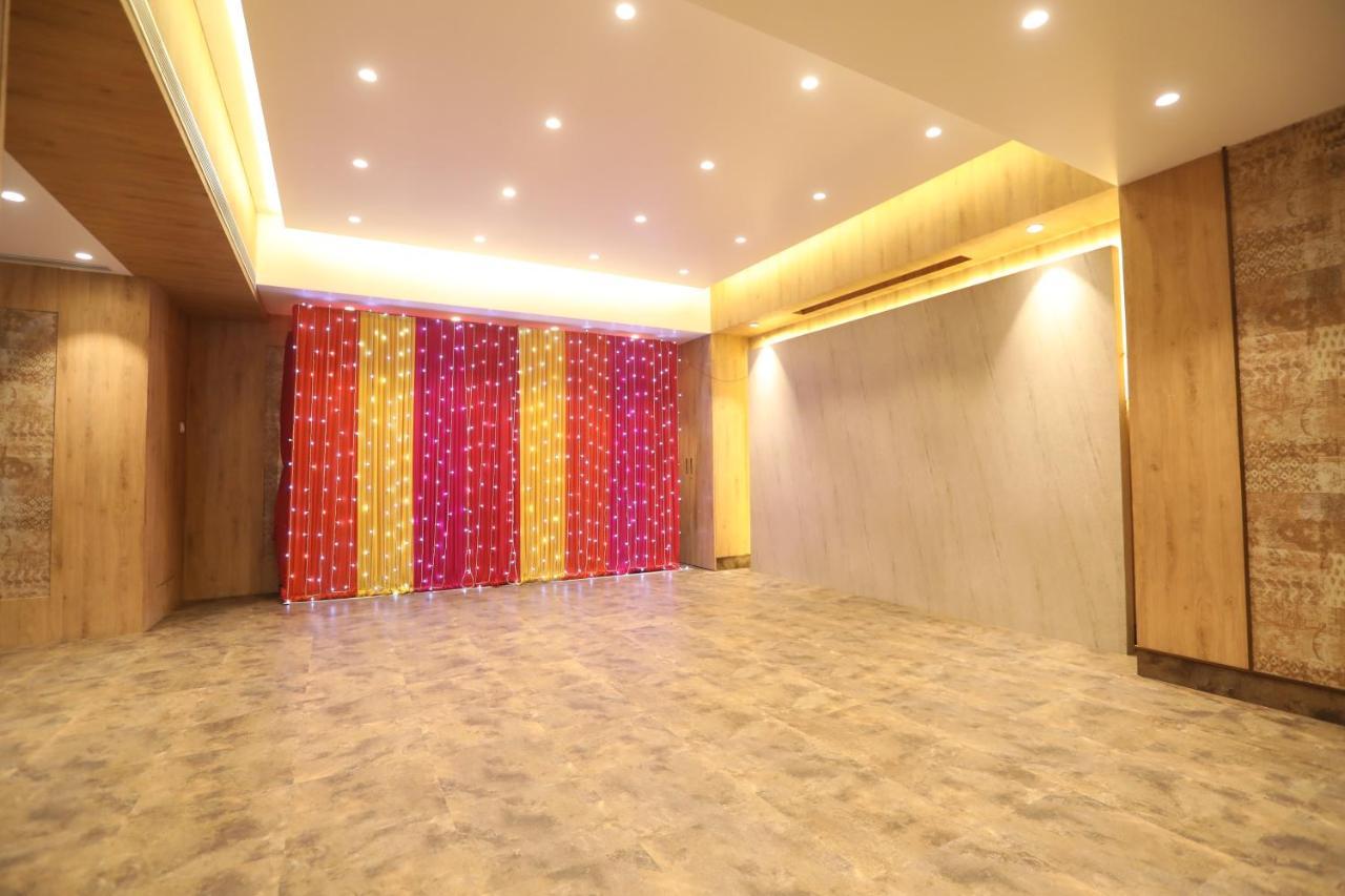 Hotel Cliffton Мумбаи Экстерьер фото
