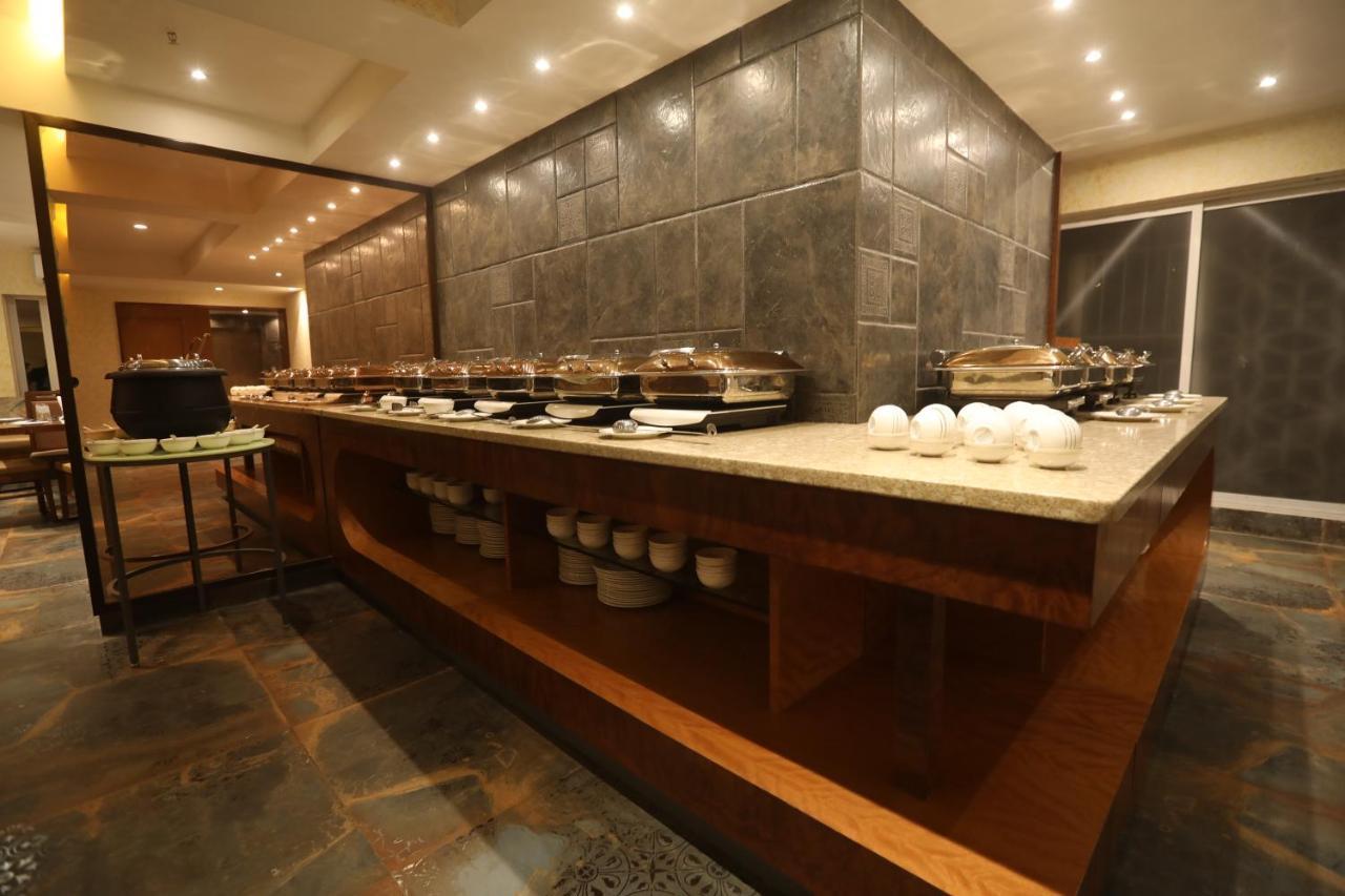 Hotel Cliffton Мумбаи Экстерьер фото