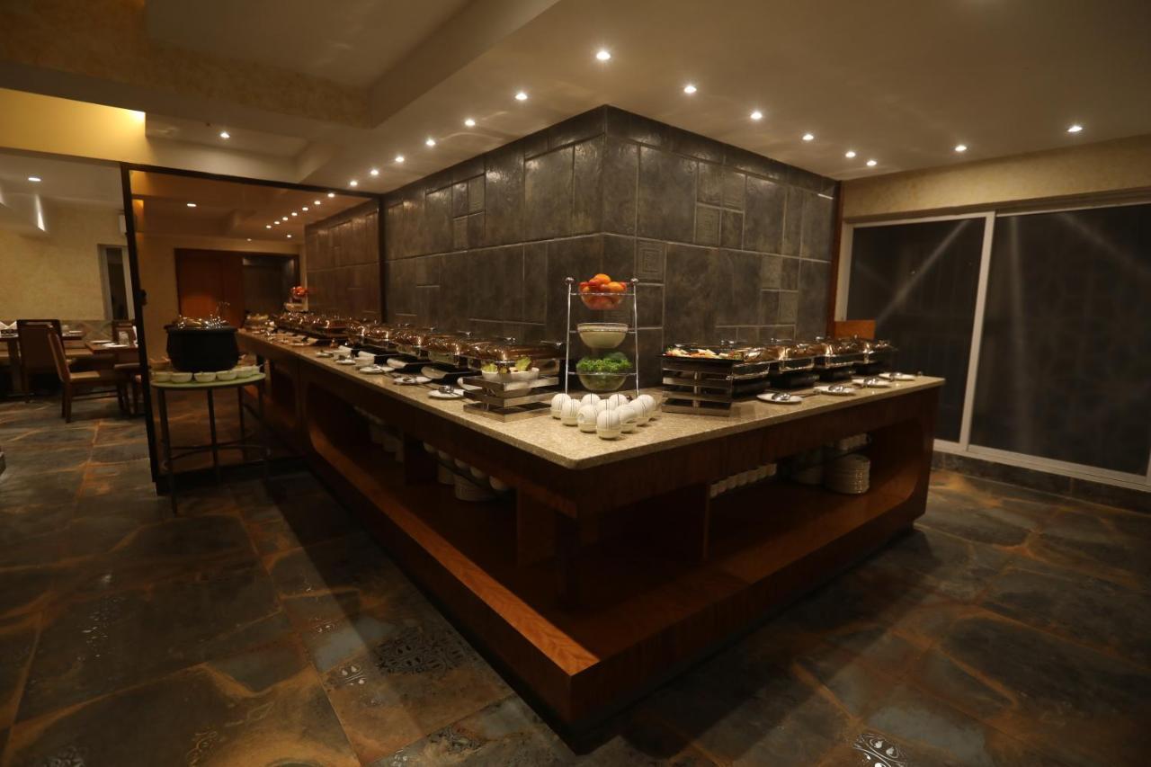 Hotel Cliffton Мумбаи Экстерьер фото