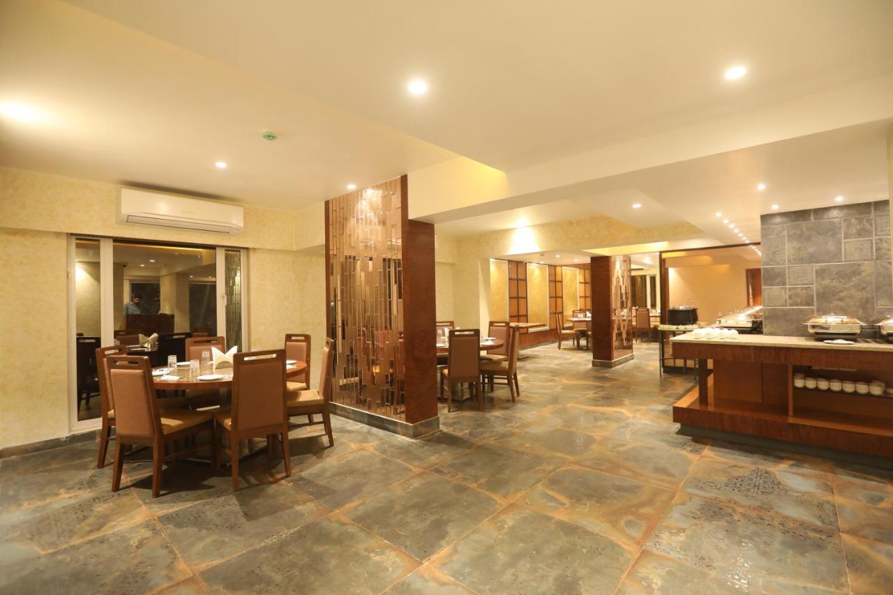 Hotel Cliffton Мумбаи Экстерьер фото